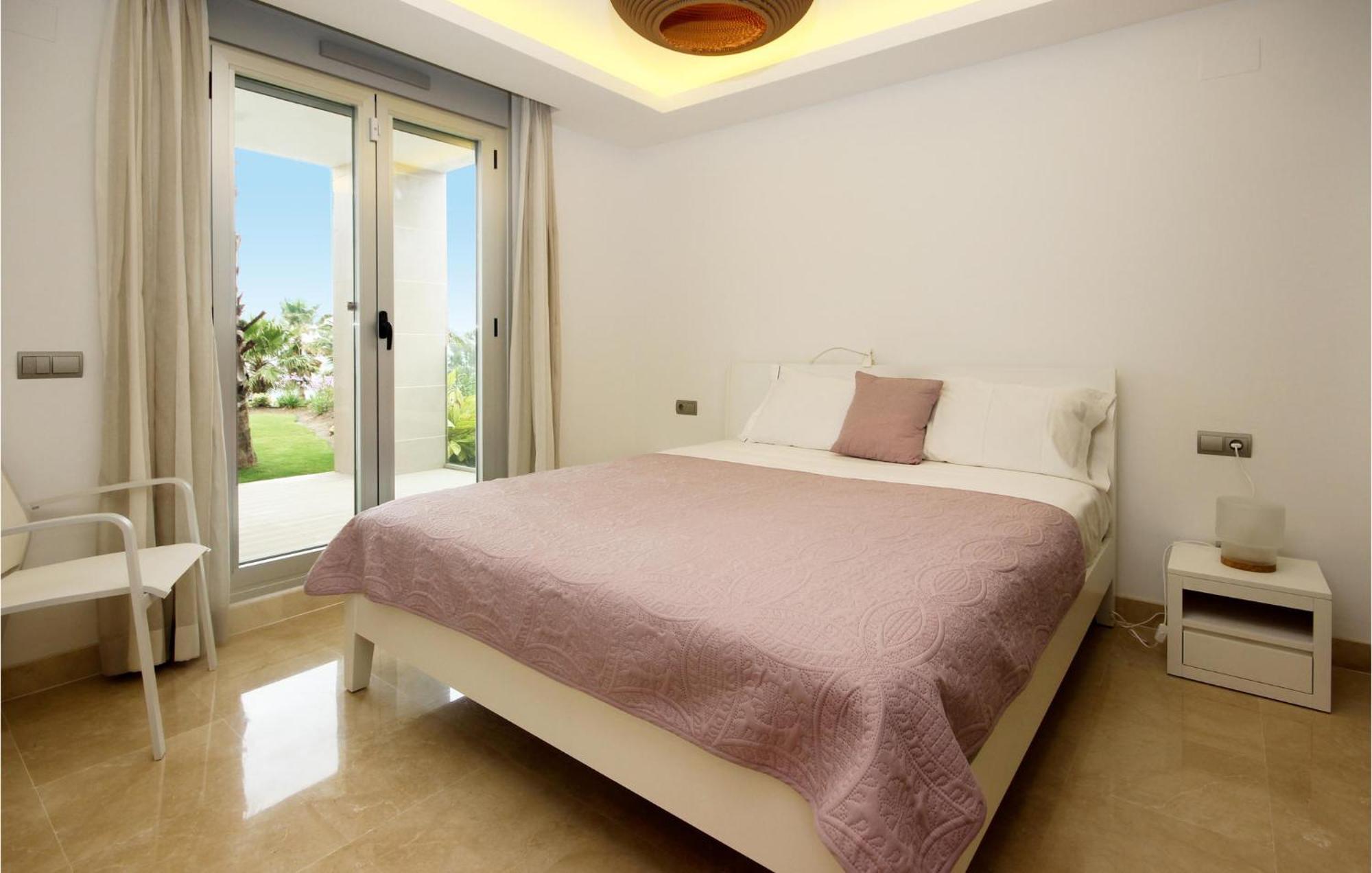 Gorgeous Apartment In Estepona With Wifi Exteriér fotografie